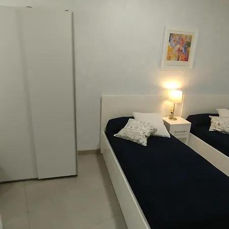 Oasis B3 Apartment
