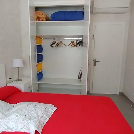 Oasis B3 Apartment Roses